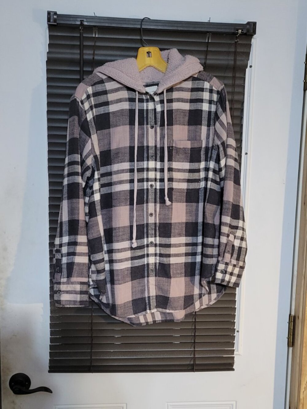 American Eagle womans flannel hoodie size small